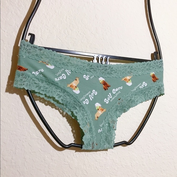 4/$38 💖PINK Victoria’s Secret Panty Cheekster - Picture 2 of 3